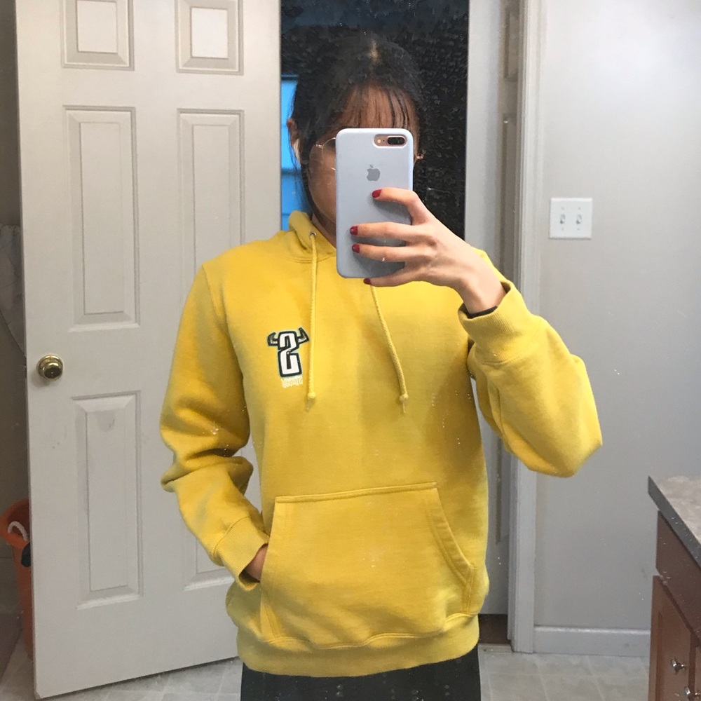 Mustard Yellow Stüssy Sweatshirt